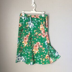 LOFT - Beautiful Summer Green with Floral Print - Size 6 NWT